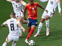 半岛体育体育登录入口-西班牙攻势强劲：夺得连胜晋级淘汰赛的简单介绍