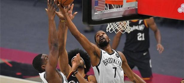 半岛体育体育培训-瓦伦西亚遭遇两连败，保级形势严峻的简单介绍