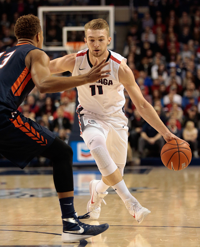 关于猛龙连胜湖人，联盟新军巴恩斯崭露头角的信息