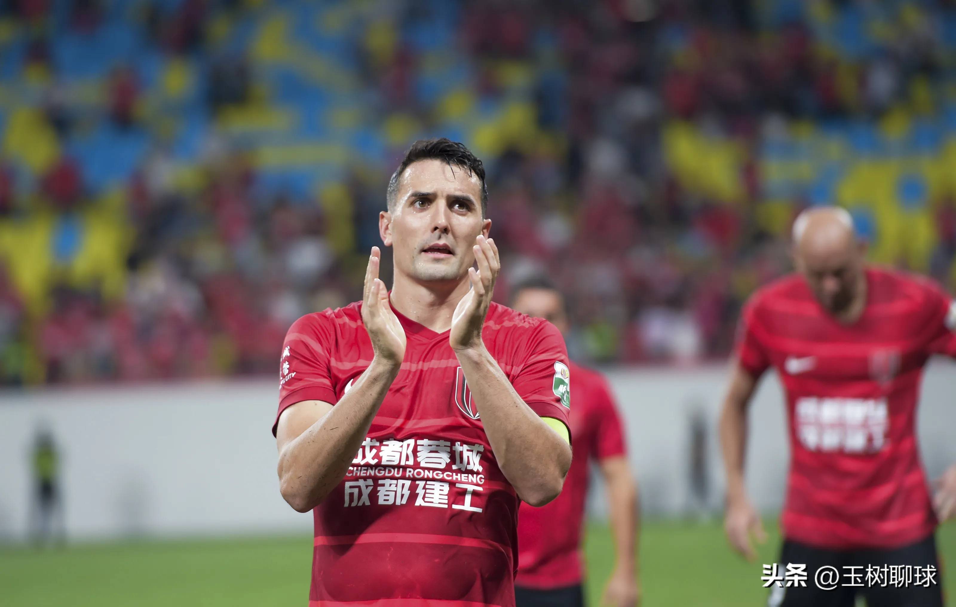 球员状态稳定,球队备战关键比赛 球员状态稳定,球队备战关键比赛