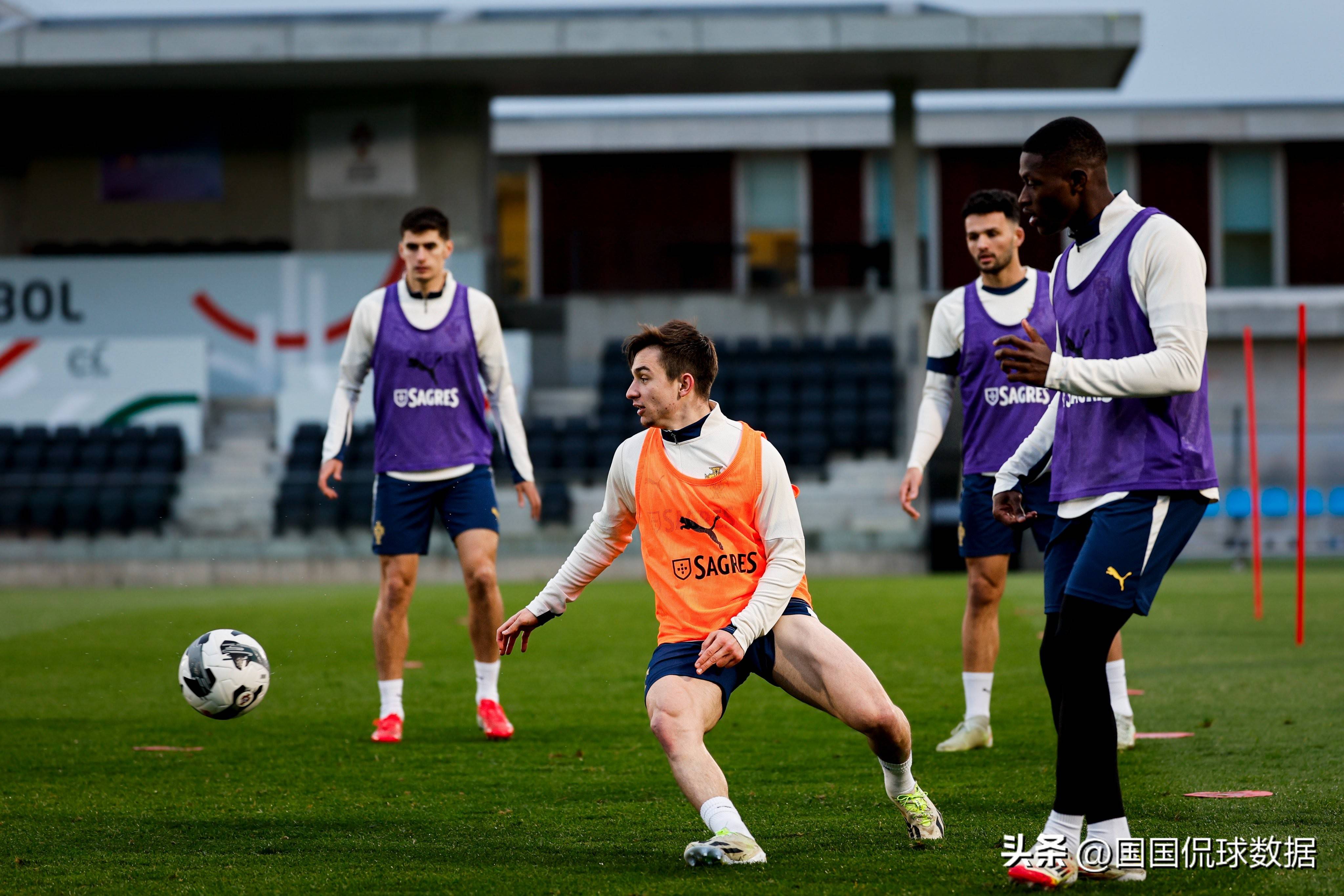 欧国联比赛：球员身体素质展现，攻防有力的简单介绍