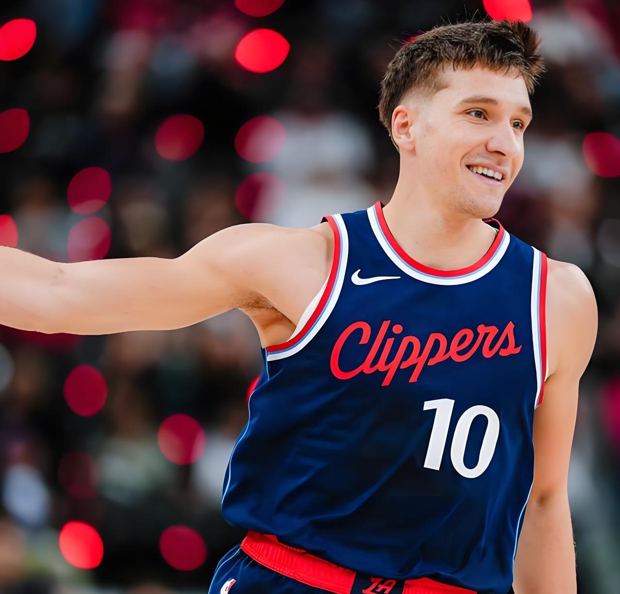 洛杉矶快船球员再次取得胜利