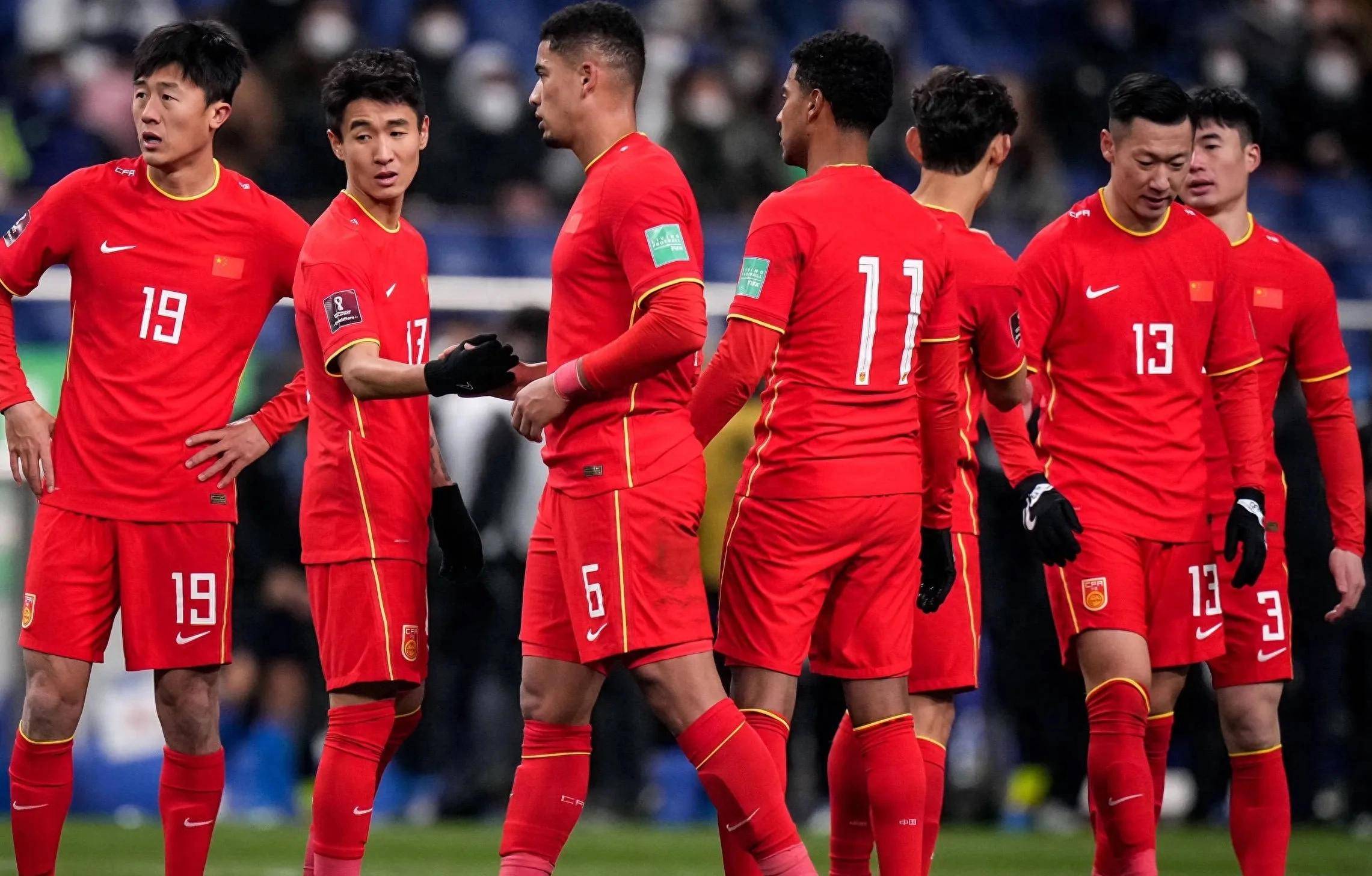 包含国内足球联赛势均力敌,决战即将打响的词条 包含国内足球联赛势均力敌,决战即将打响的词条