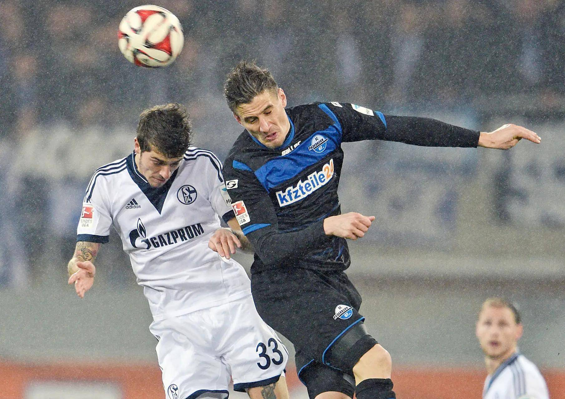 比赛开打,球员展现技术实力,吸引目光 比赛开打,球员展现技术实力,吸引目光