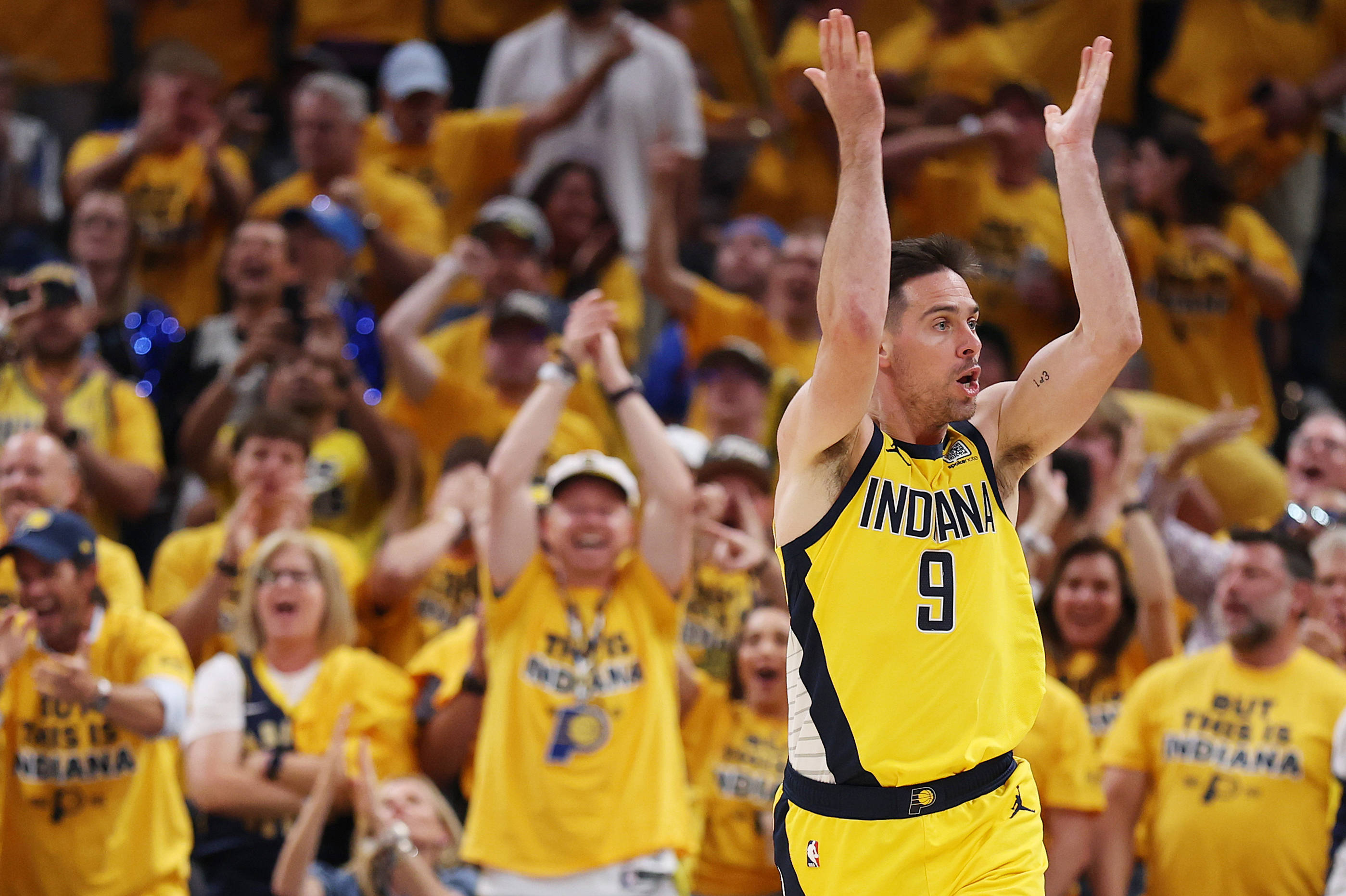 关于步行者主场负于黄蜂,总比分-平的信息 关于步行者主场负于黄蜂,总比分-平的信息