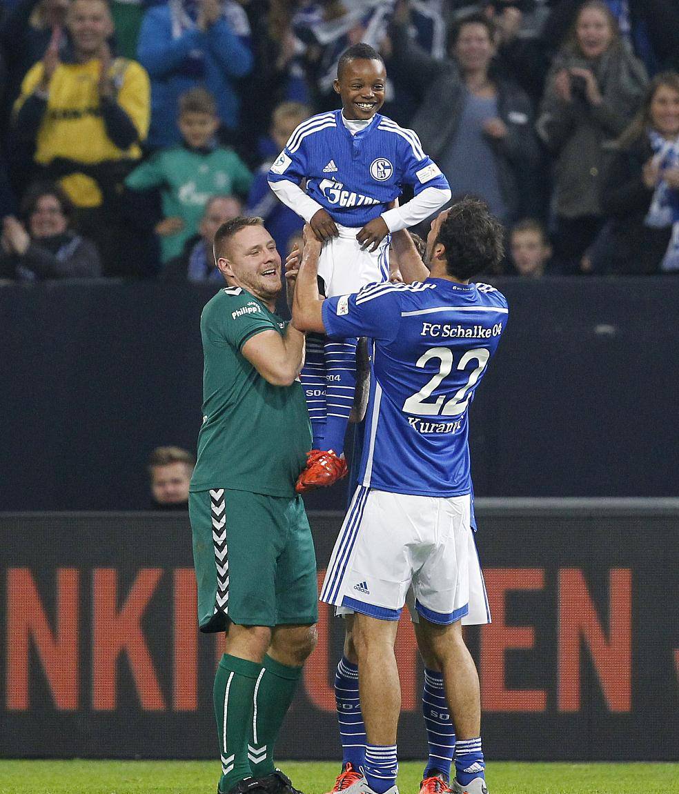 包含波鸿新战术曝光!球员表现受关注的词条 包含波鸿新战术曝光!球员表现受关注的词条