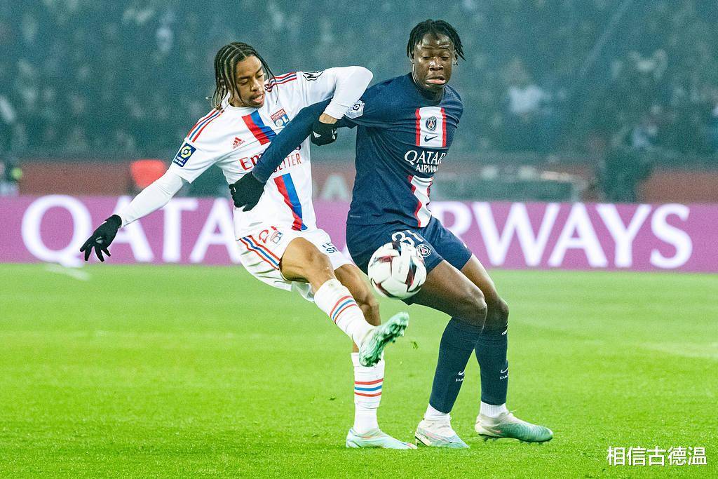 包含摩纳哥中场新星崭露头角,法甲联赛备战的词条 包含摩纳哥中场新星崭露头角,法甲联赛备战的词条