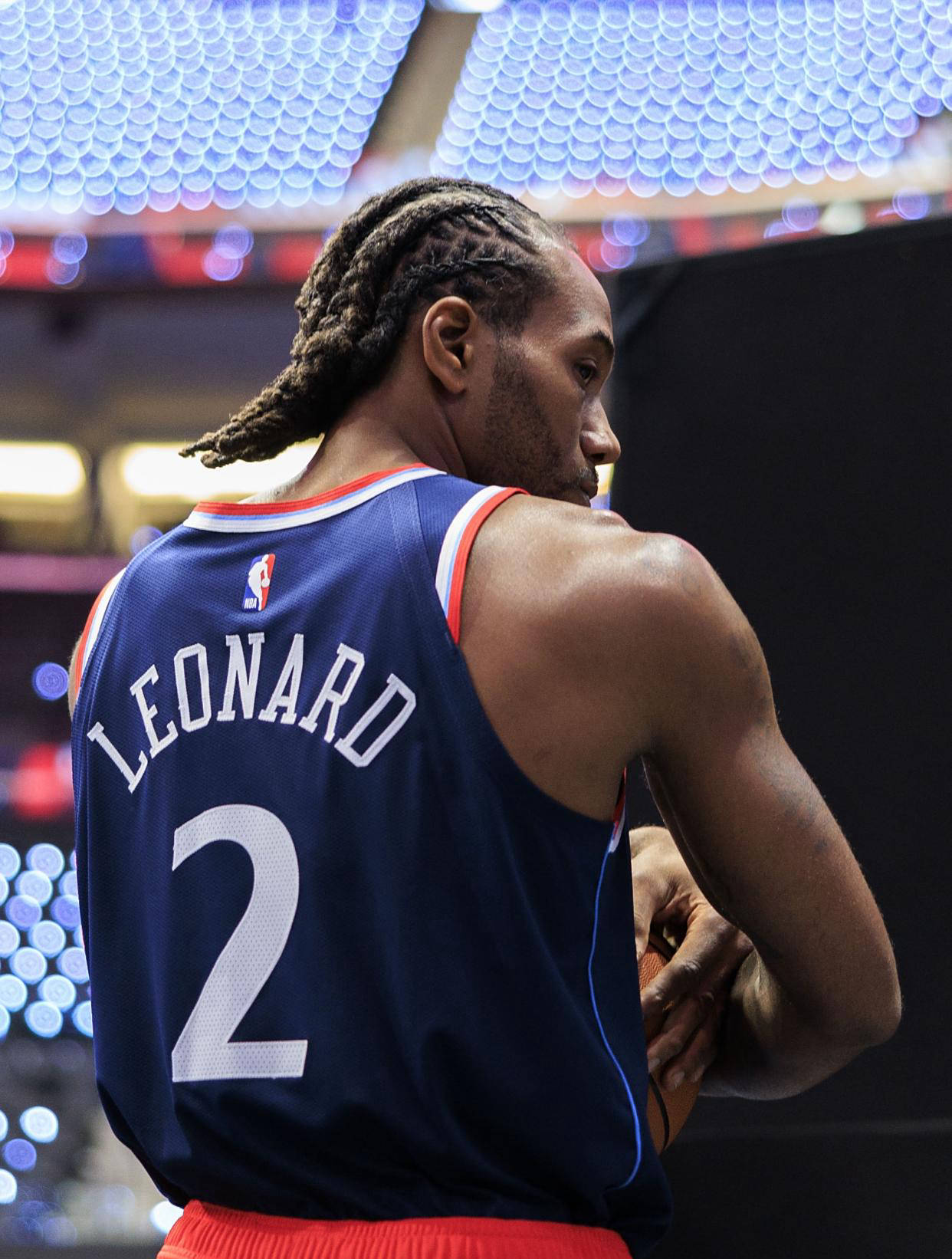 包含快船击败国王:莱昂纳德独得40+擒王的词条 包含快船击败国王:莱昂纳德独得40+擒王的词条