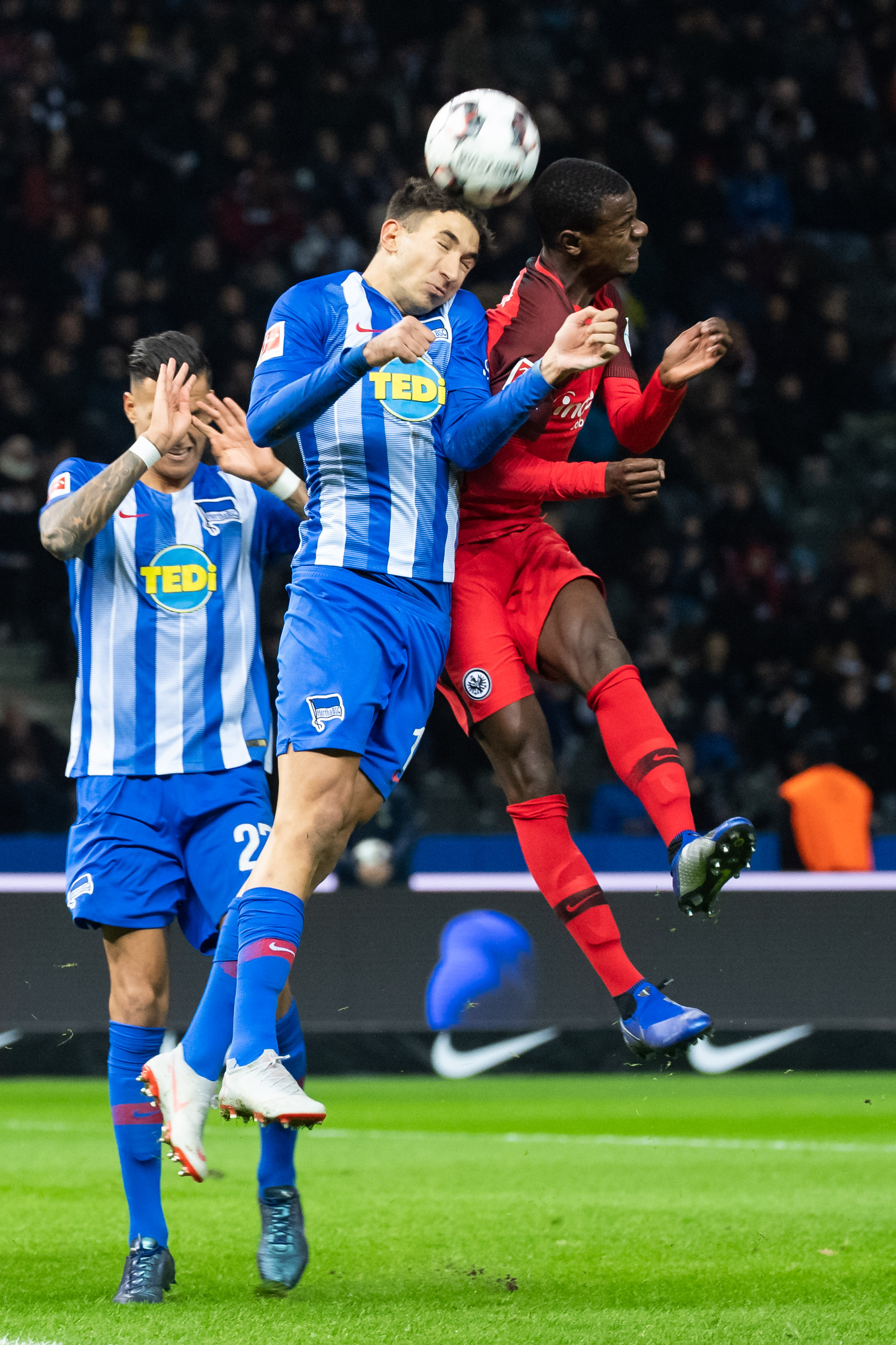 柏林赫塔主场作战,成功战胜对手 柏林赫塔主场作战,成功战胜对手