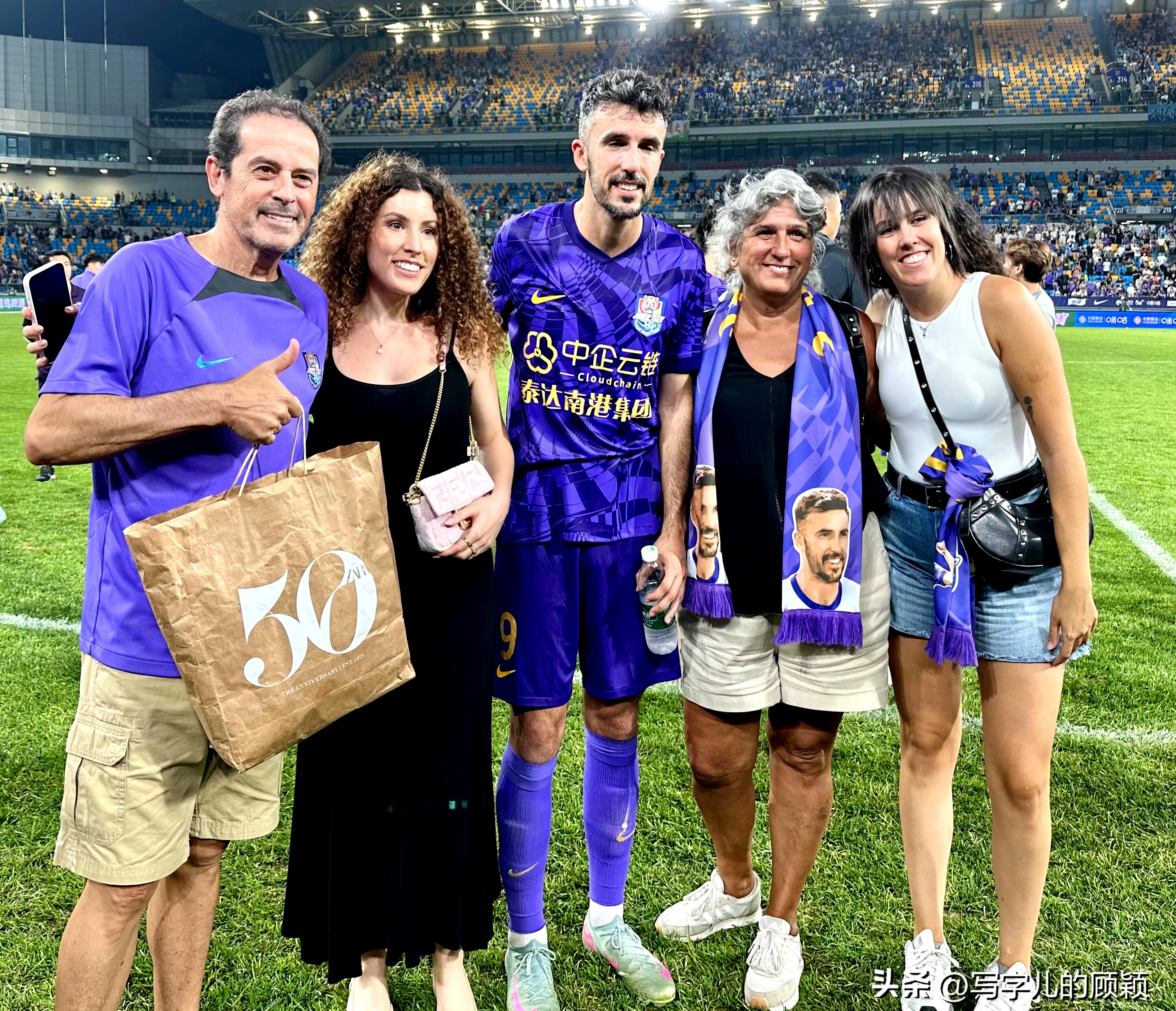 关于欧洲预选赛激烈对抗,浪漫足球场上开幕的信息 关于欧洲预选赛激烈对抗,浪漫足球场上开幕的信息