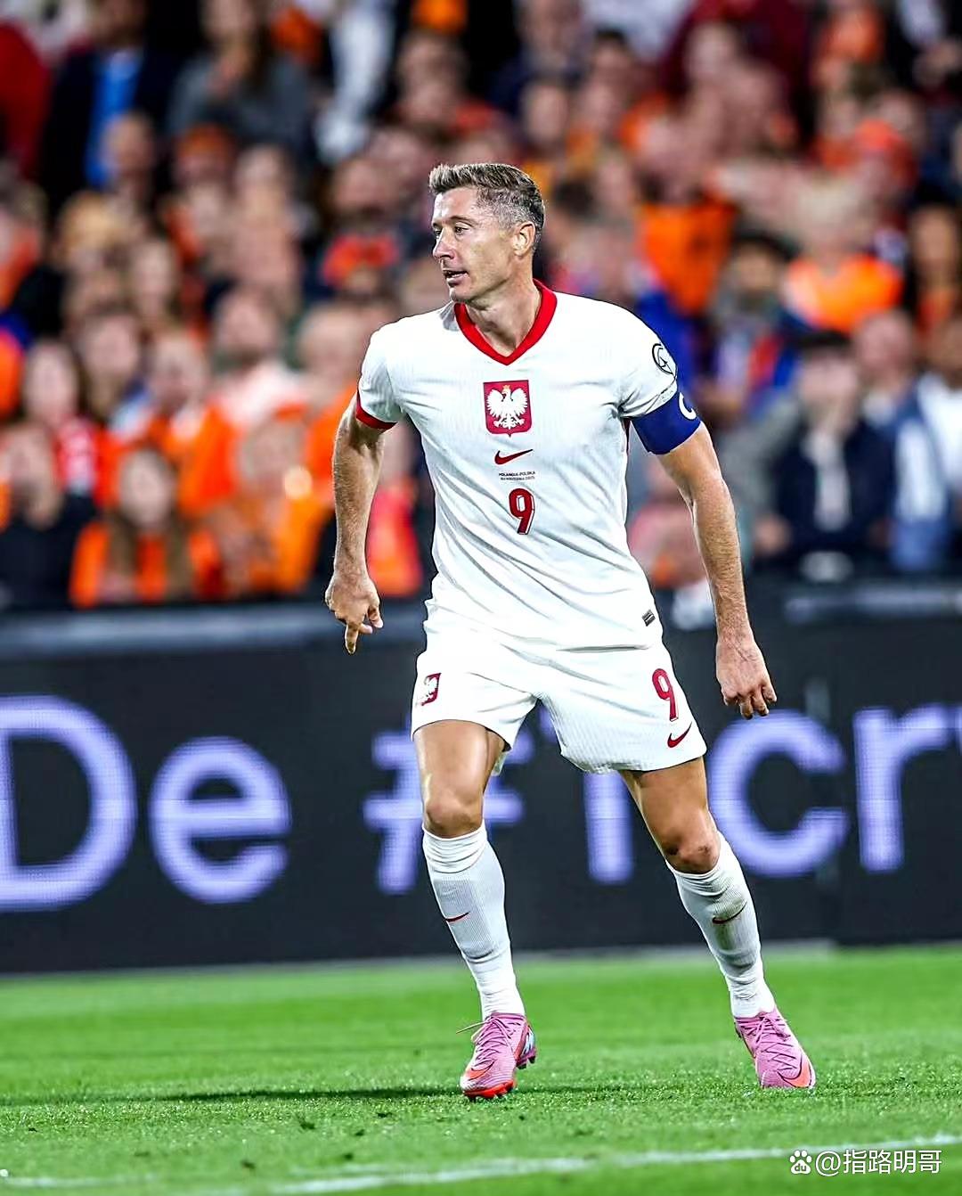 包含波兰队主场小胜斯洛伐克,逼近晋级的词条 包含波兰队主场小胜斯洛伐克,逼近晋级的词条