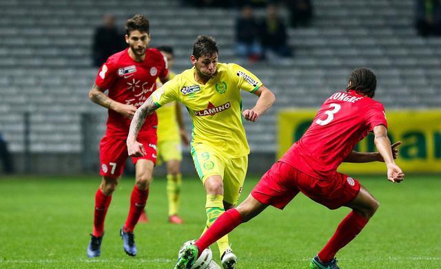 南特取得胜利，两连胜让球迷欢呼雀跃的简单介绍